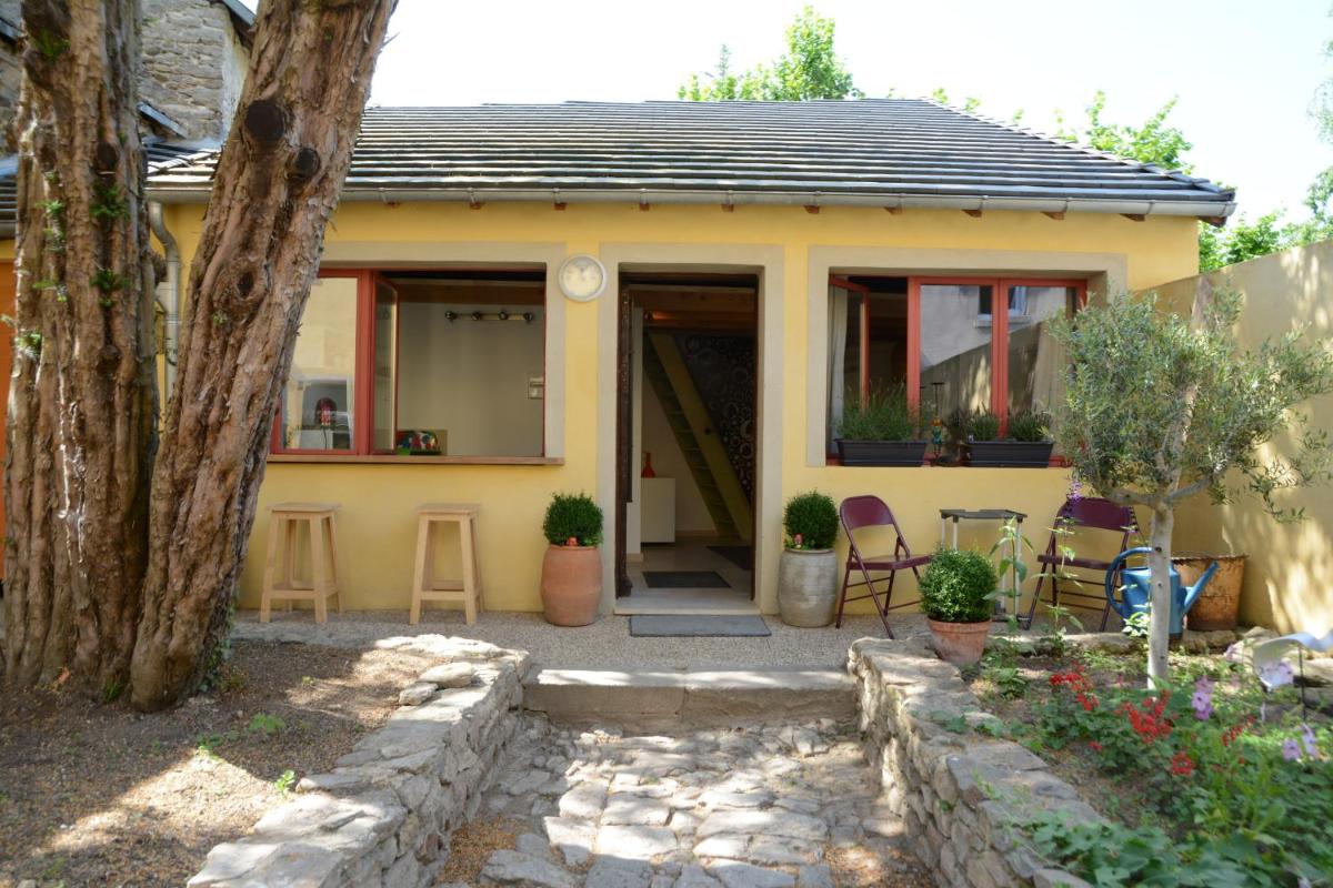 48 Rural Suites