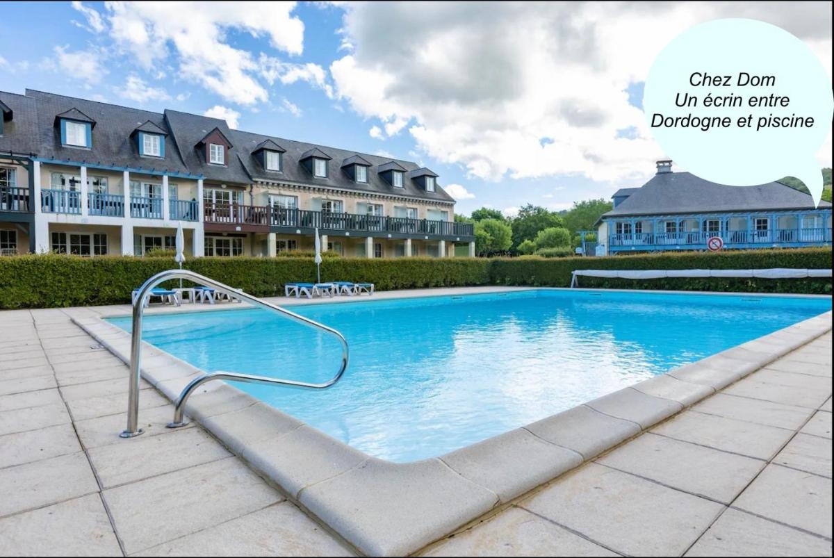 *A setting between Dordogne and swimming pool*