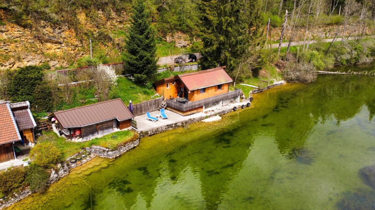 Abri côtier du lac
