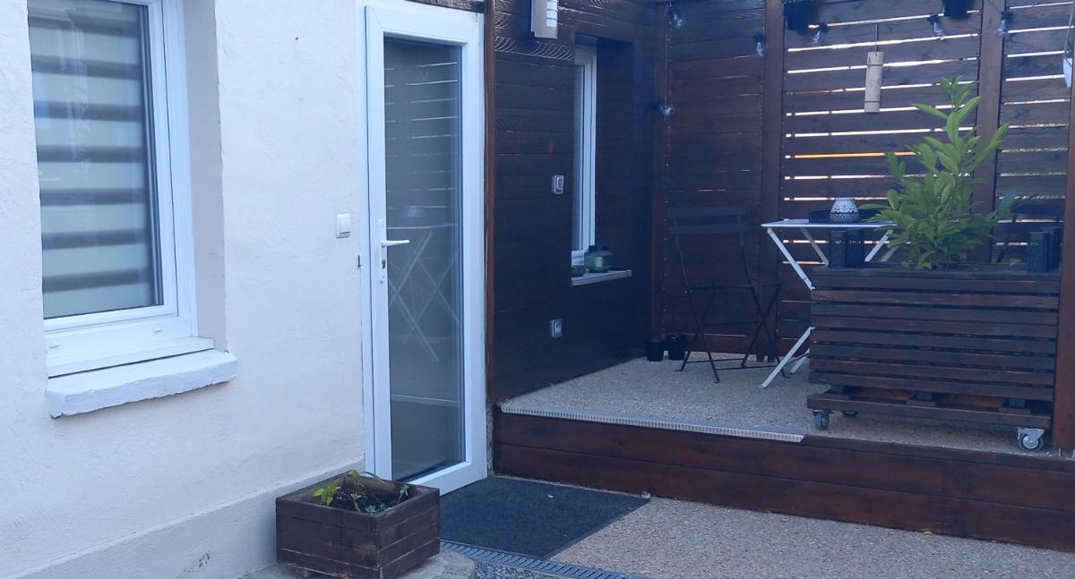 Agréable chambre pour 2 avec salle de bain et terrasse privées