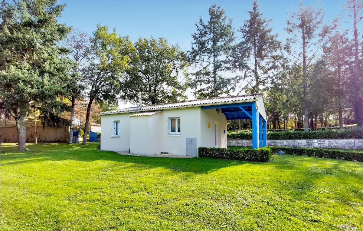 Amazing Home In Souvigne With Kitchen