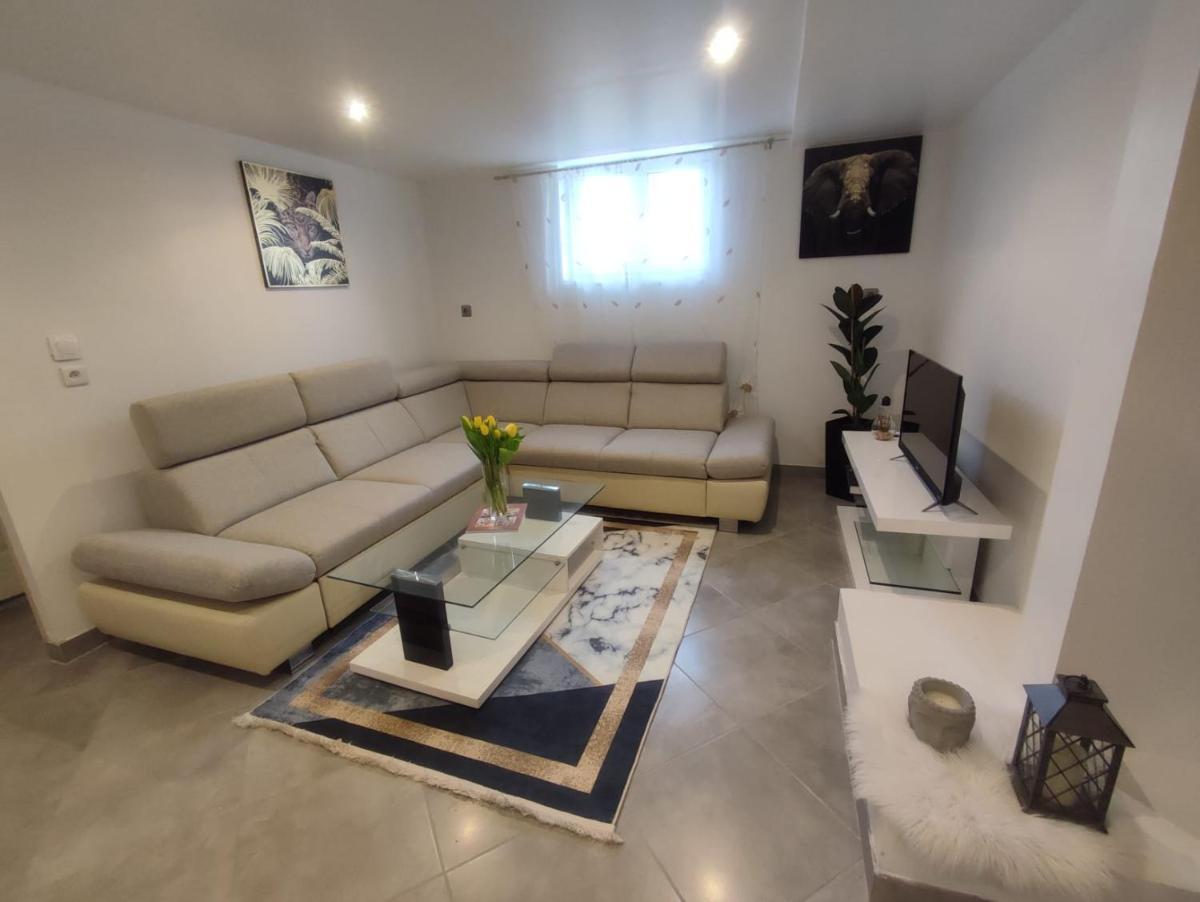 Appartement 100m2, indépendant dans notre maison