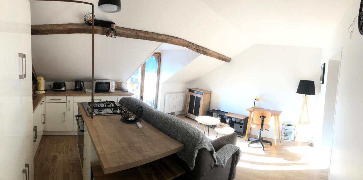 Appartement Cosy proche Gare étage 3 balcon et calme
