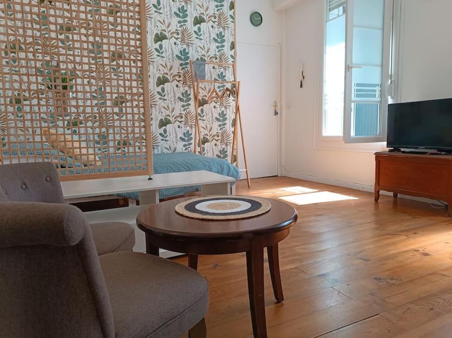 Appartement gare avec cour