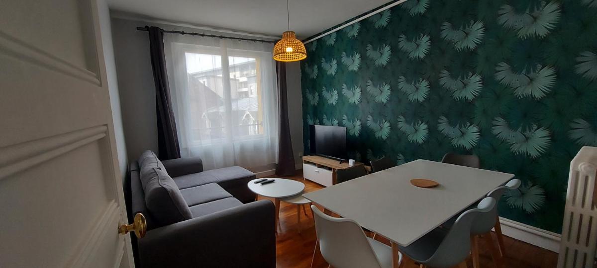 Appartement idéalement situé, vue mer et port, proche centre