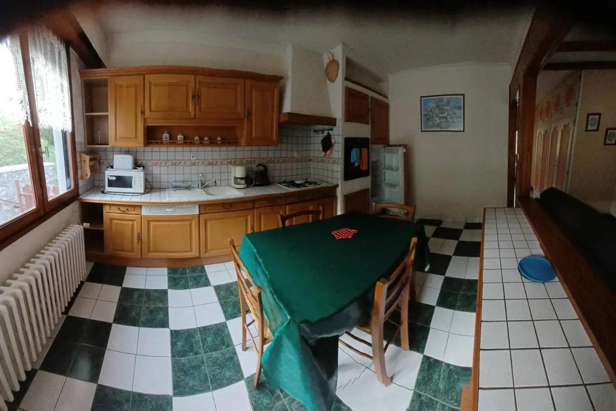 Appartement moderne avec terrasse a Cornimont 65 m² BBQ.