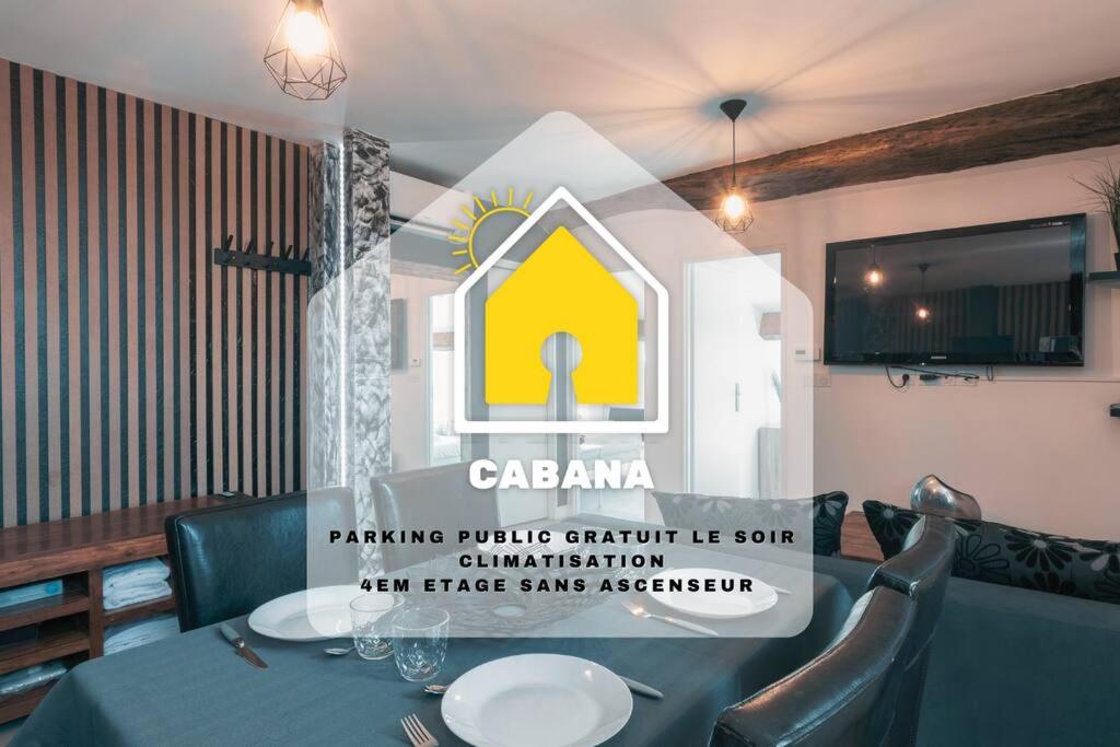 Cabana & Regard sur L'Esplanade du Quai Lamartine