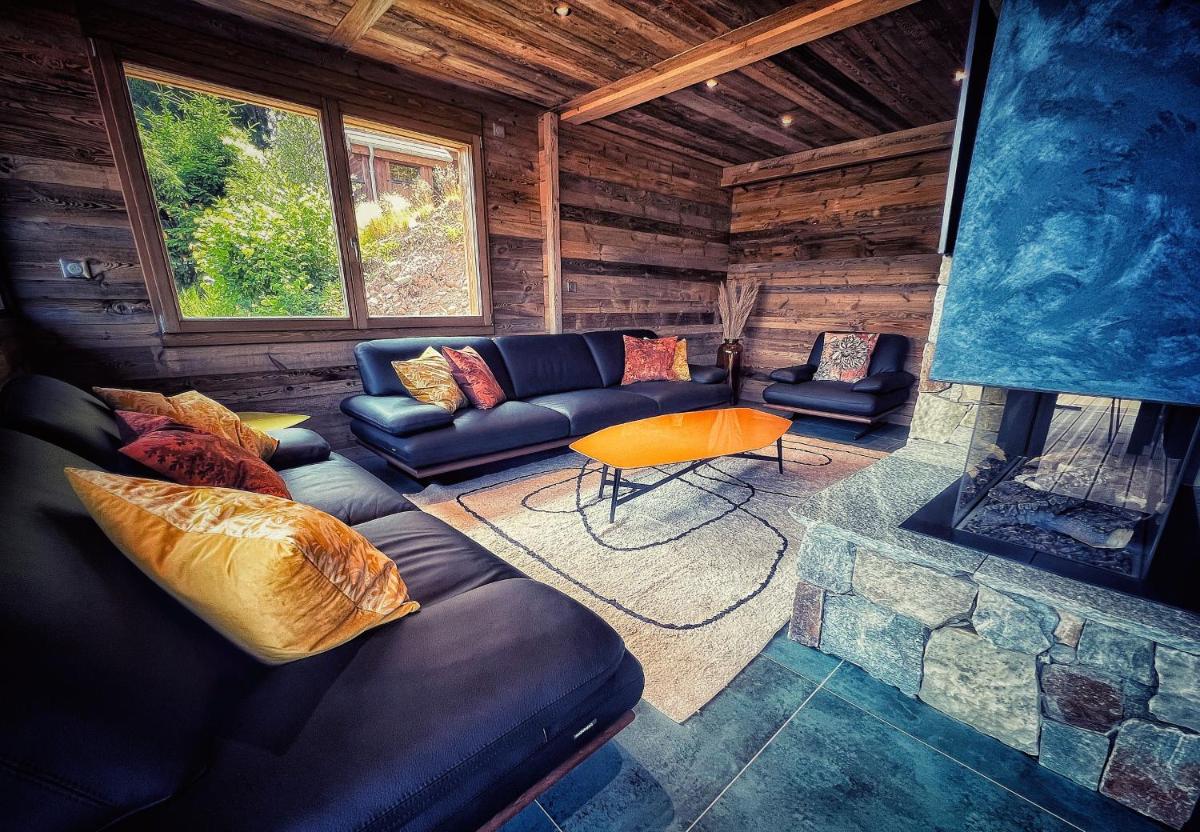 Chalet Aconit, terrasse panoramique avec jacuzzi et sauna