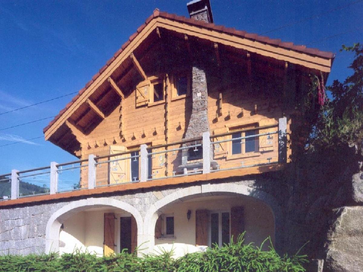 Chalet charmant a La Bresse avec terrasse et jardin cloture