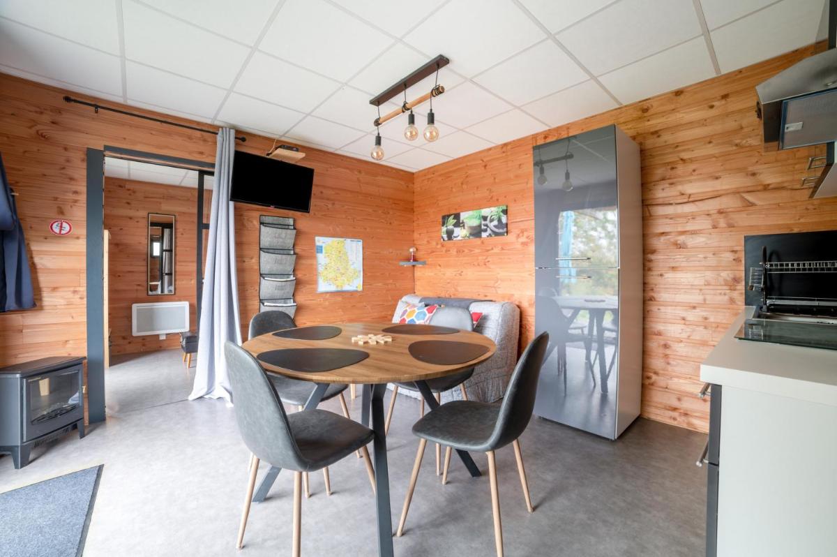 Chalet cosy a Saint Sylvestre avec terrasse et jardin