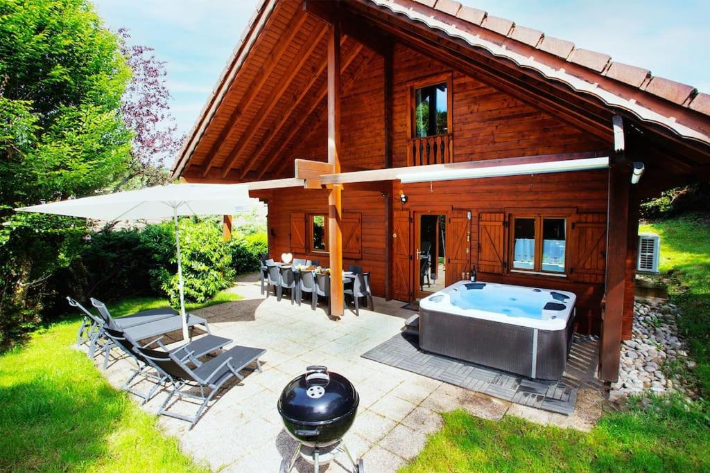 Chalet Les Brimbelles avec Jacuzzi