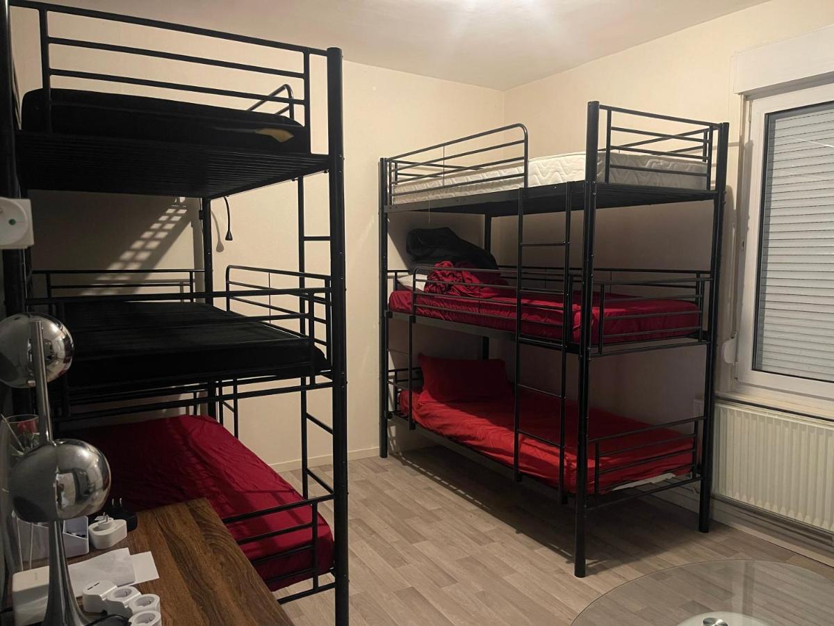 Chambre avec 6 lits chez l'hôte