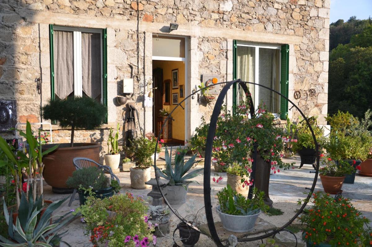 Chambre Bounty cuisine privée, salle d'eau, terrasse, garage