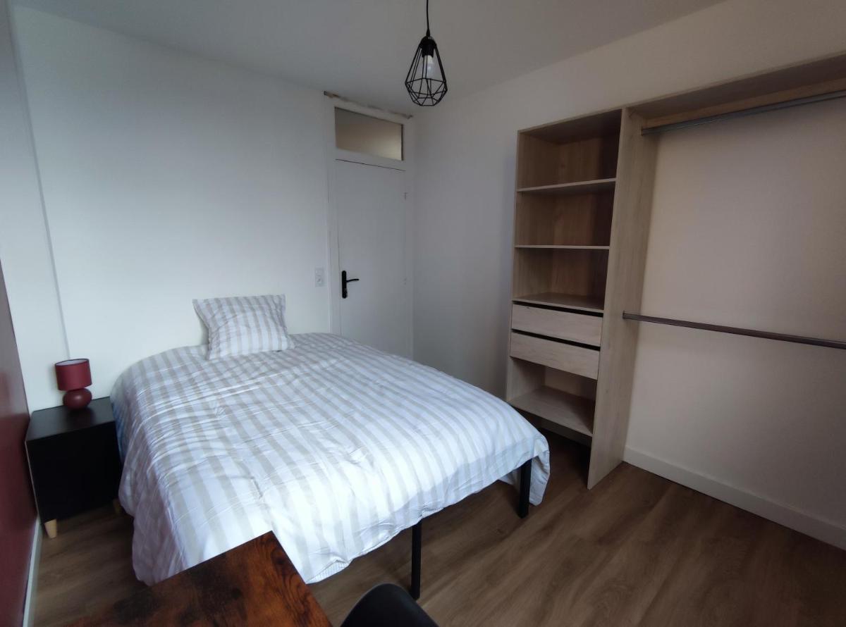 Chambre Girafe au sein d'un appartement - Bd Clémentel