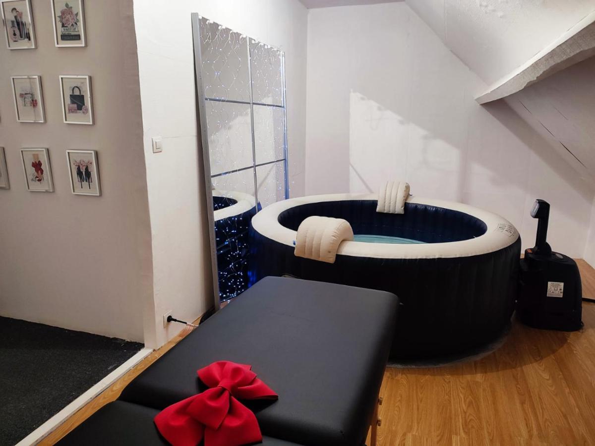 Chambre spacieuse privée avec Jaccuzi