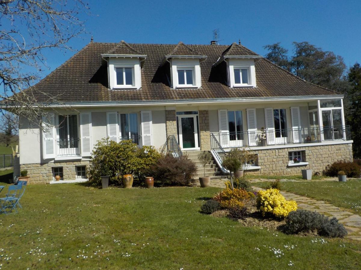 CHARMANT APPARTEMENT DANS MAISON DE CARACTERE