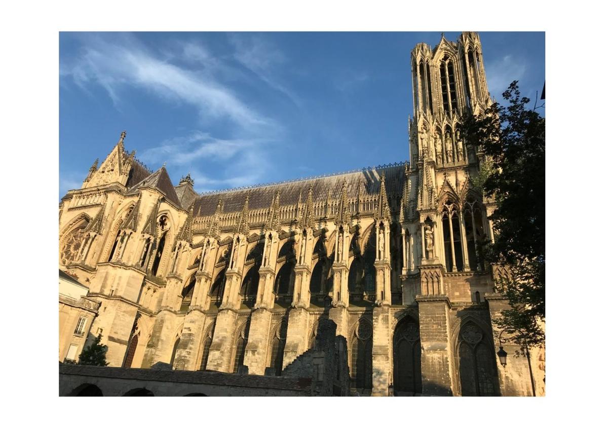 Chez la Rég'- Aux pieds de la cathédrale