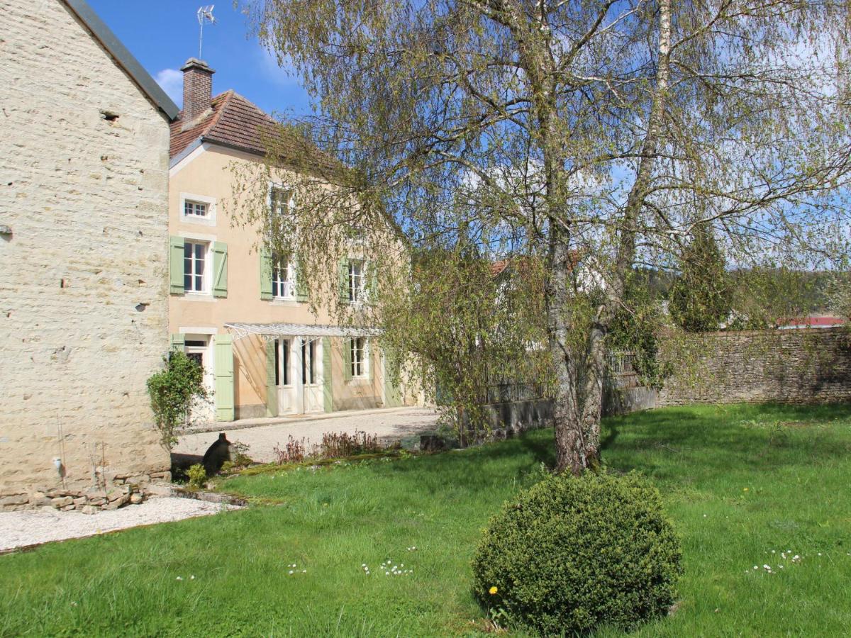 Comfortable holiday home with enclosed garden