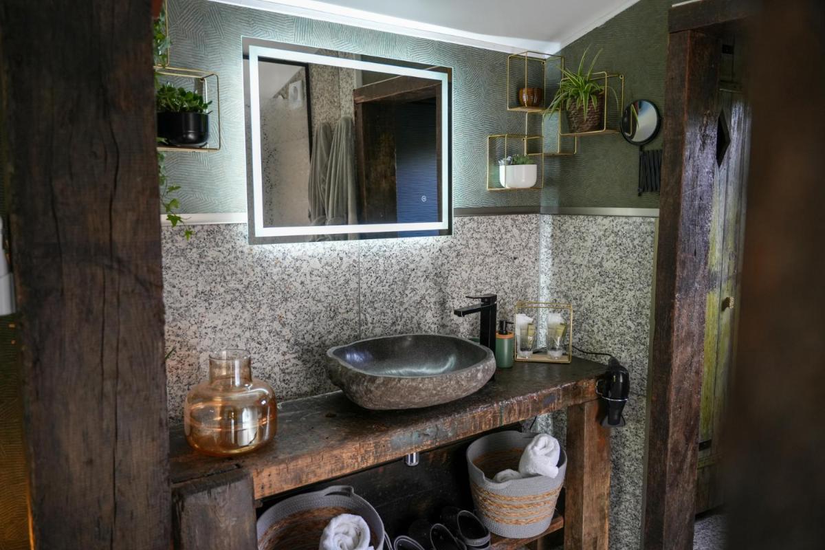Cottage, Lodge & Spa