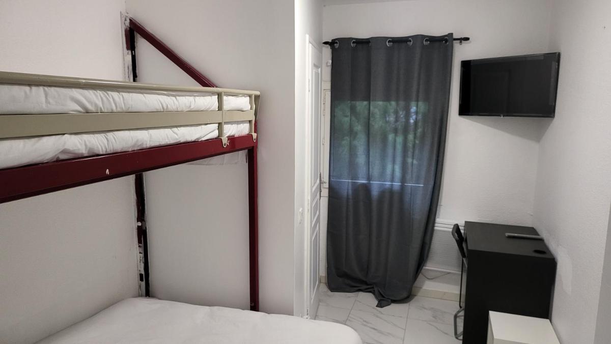Fleurines Hotel