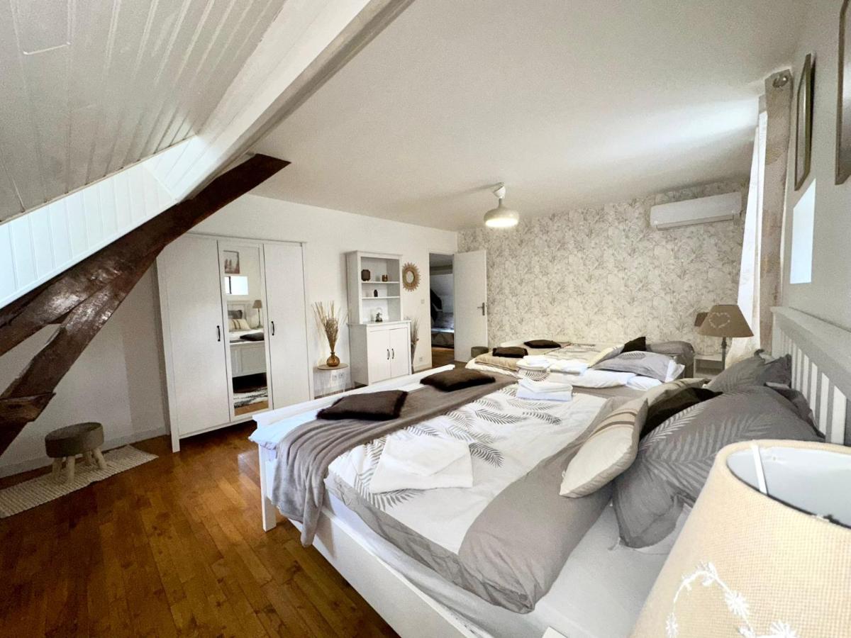 Gîte en Corrèze 12 pers, Piscine chauffée et Salle de jeux