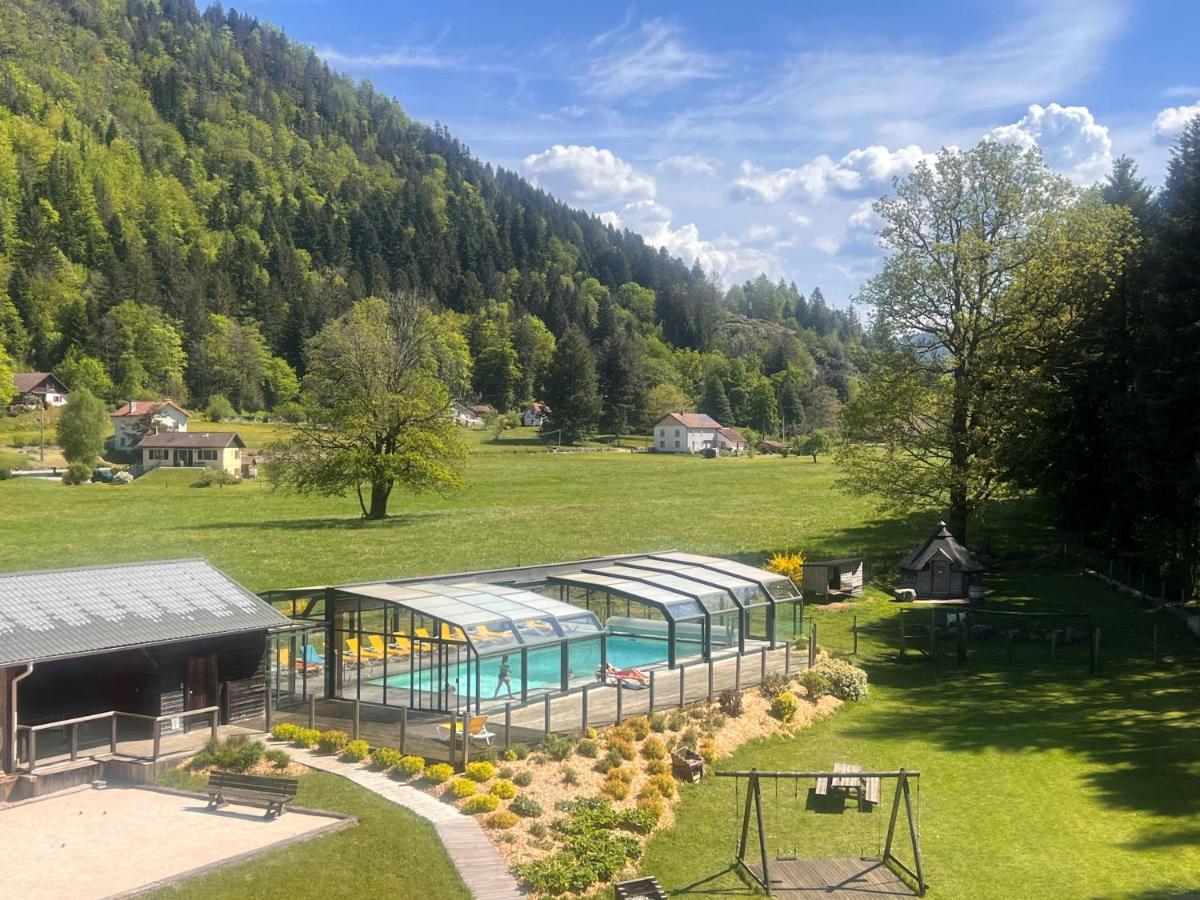 Gite Roche Des Ducs avec Piscine toute l'année, Spa, Sauna, Hammam