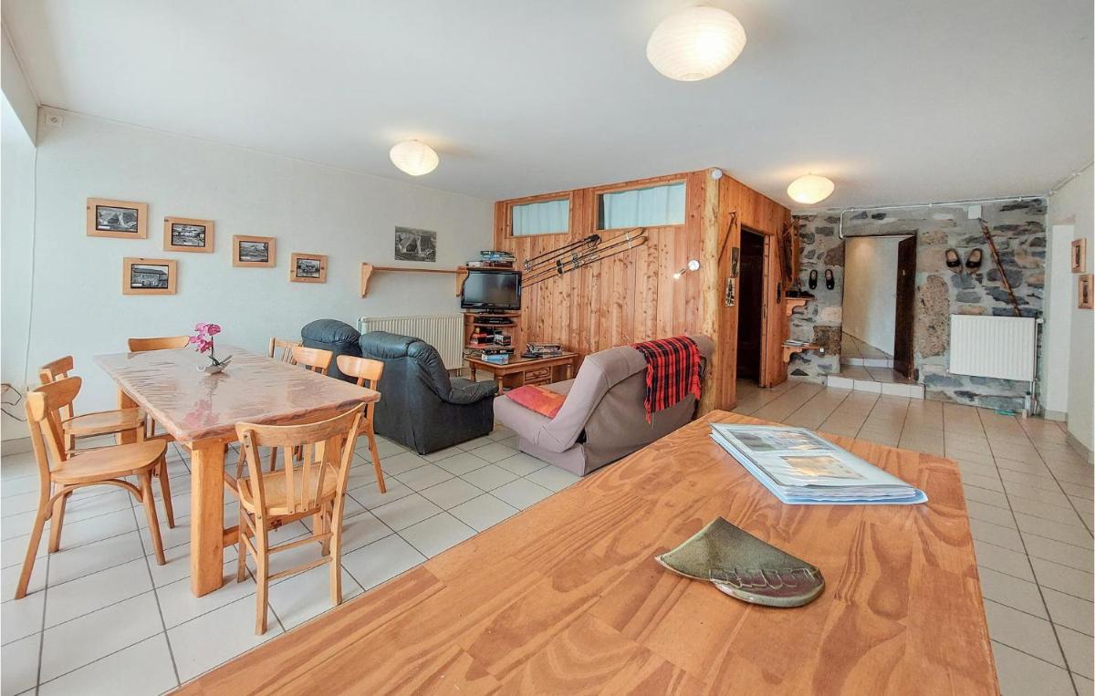 Gorgeous Apartment In Les Estables With Wifi
