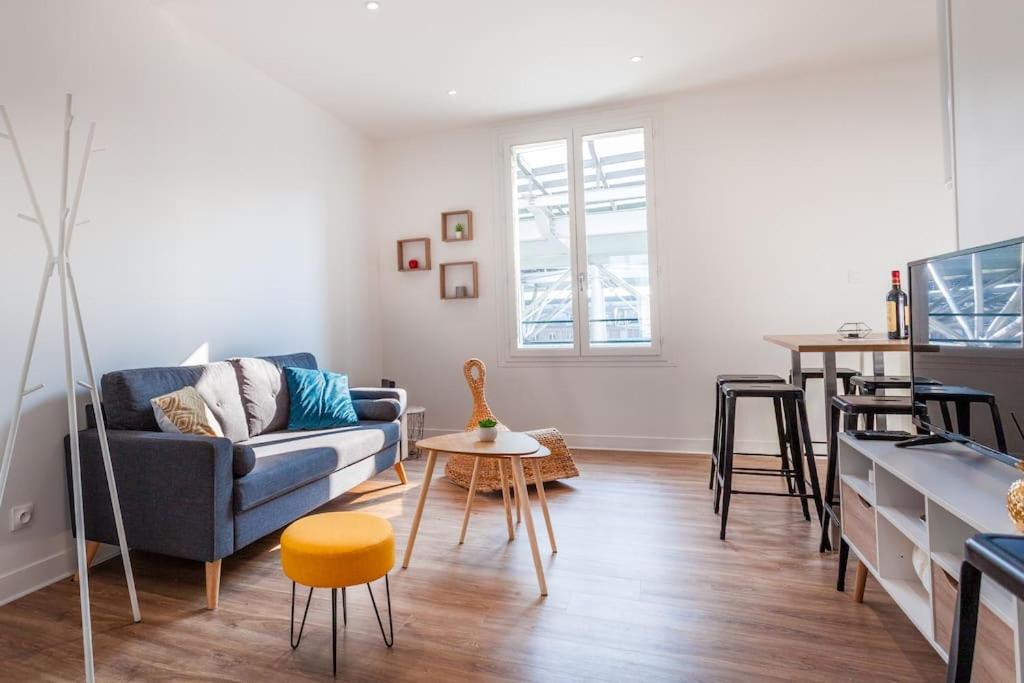 Grand appartement moderne au pied de la gare SNCF