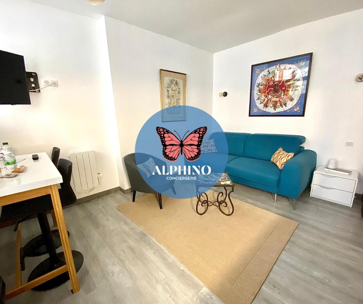 L'Adrien studio tout confort avec terrasse