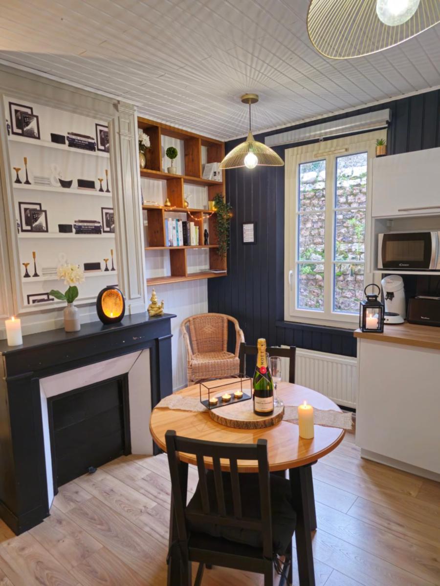 L'Or Noir- Studio cosy sur les quais de St Valery-