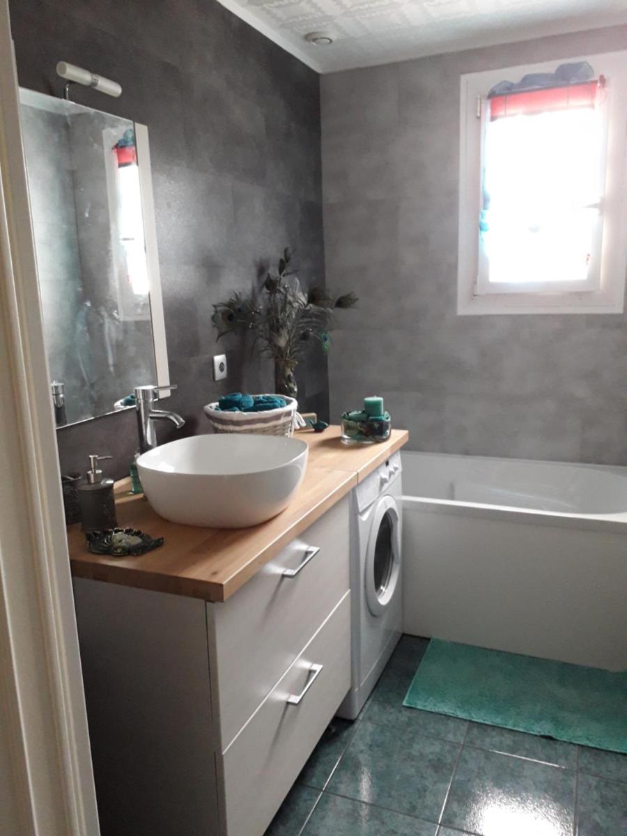 la maison rose 2 chambres a louer avec lits 2 personnes