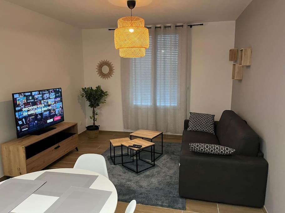 Le 102 de la gare: appartement neuf et climatisé