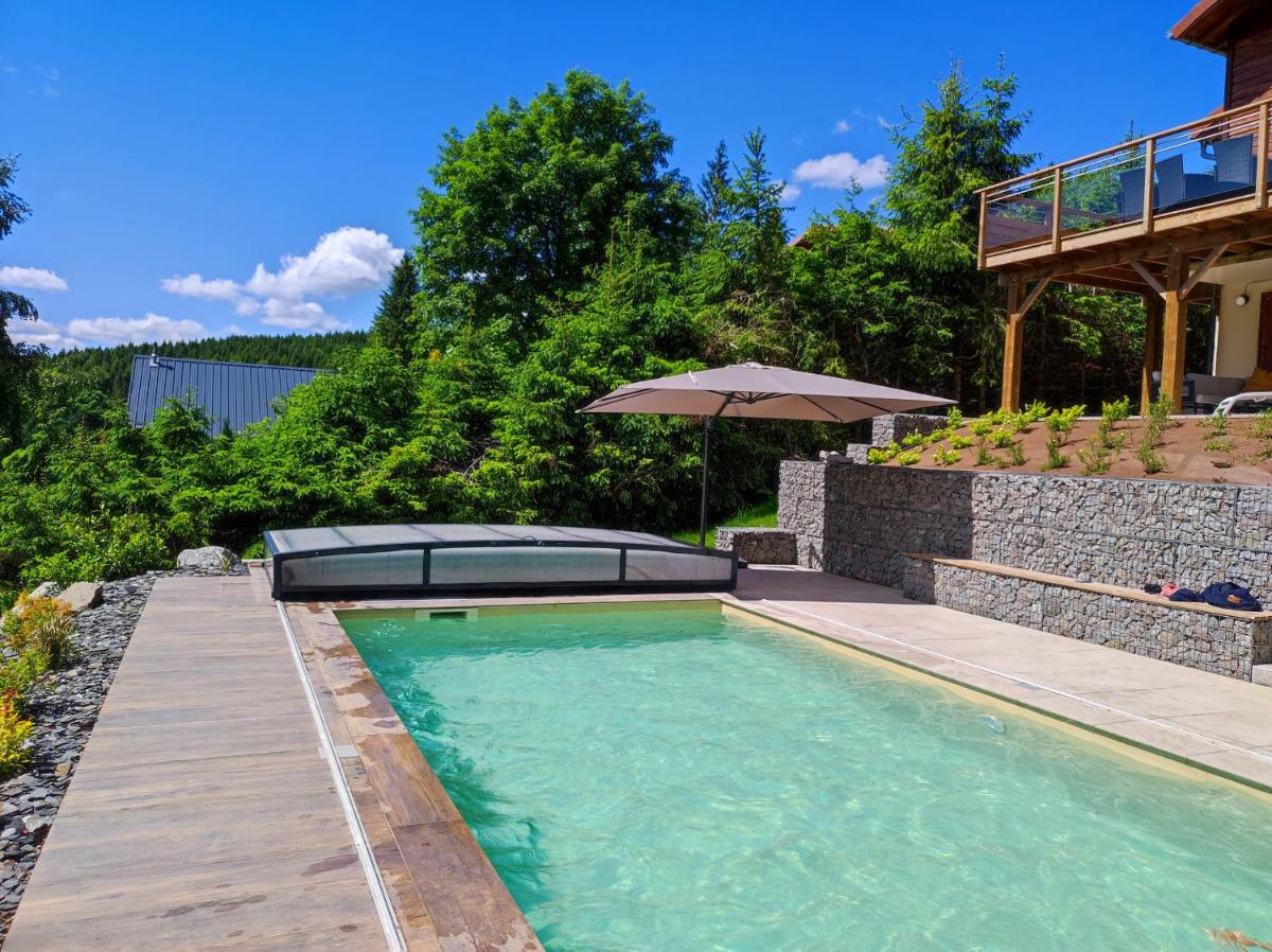 Le Cerf, chalet cocooning avec piscine et billard