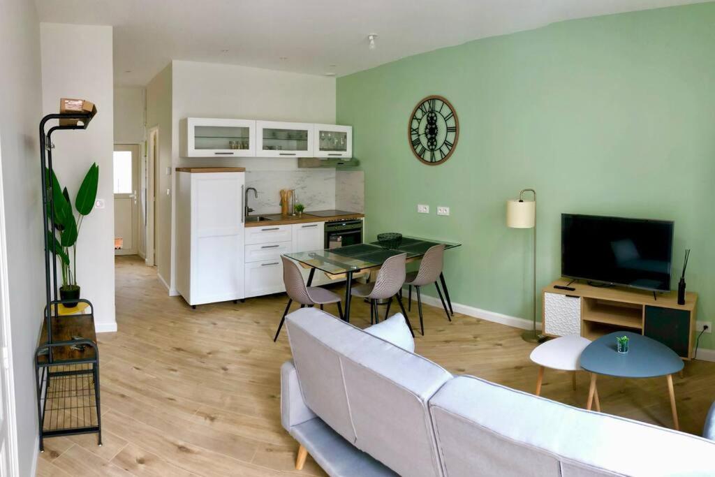 Le Fremyot : Apt 4 prs, 2 ch, proche Darcy et Gare