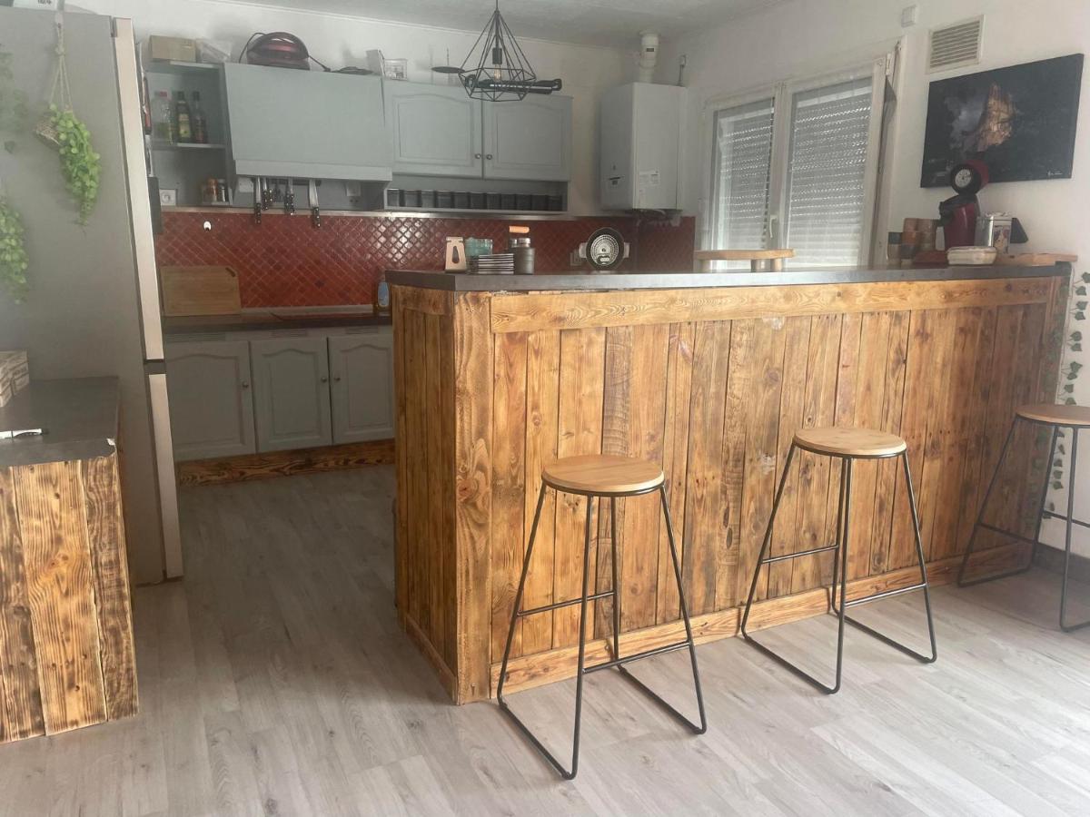 Le Ranch - chambres privées - proche centre ville