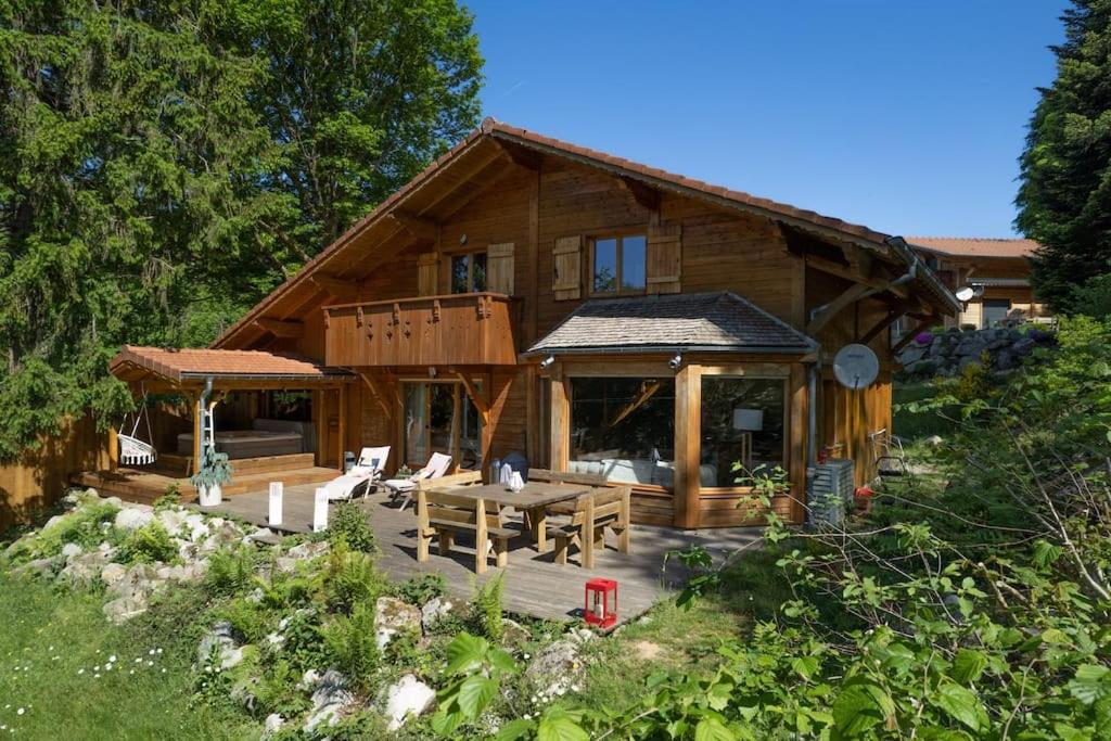 L’Ecrin Blanc – Cocon familial avec jacuzzi et salle de jeux