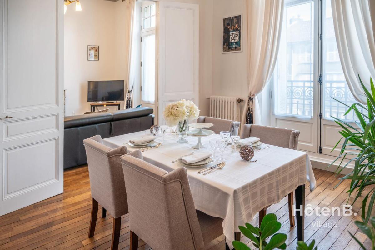 "Les Effrontés" Louis Blanc Charming Apartment