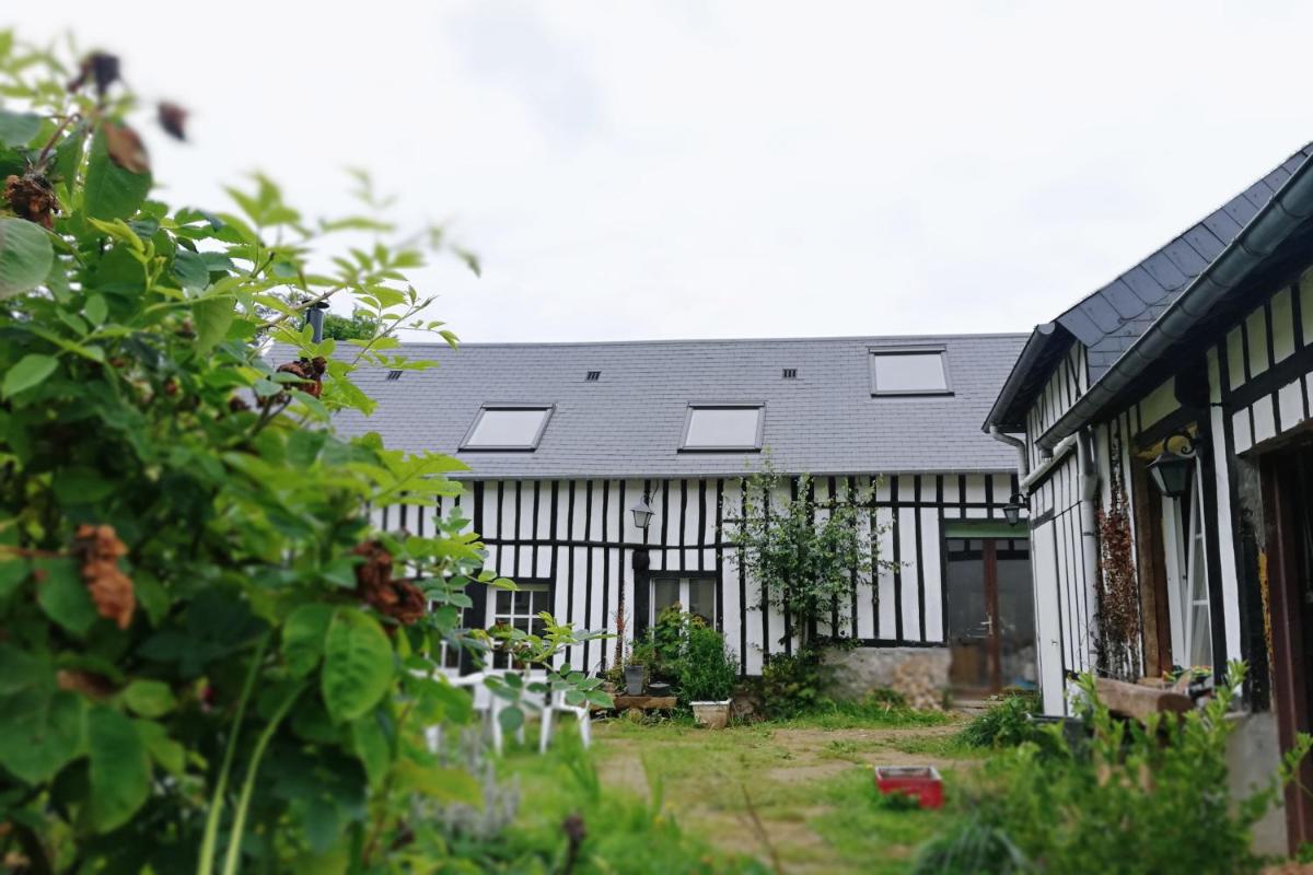 Maison rustique charmante a Sassetot le Mauconduit jardin