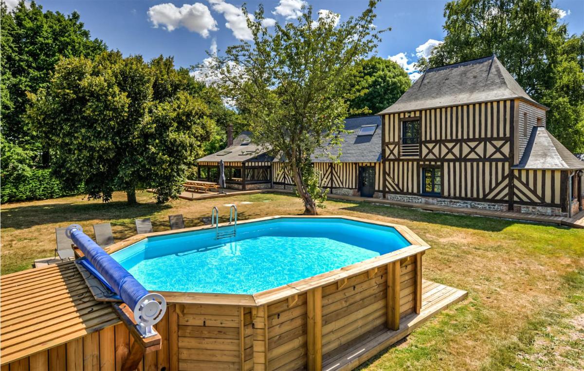 Nice Home In Fontaine-La-Louvet With Wifi