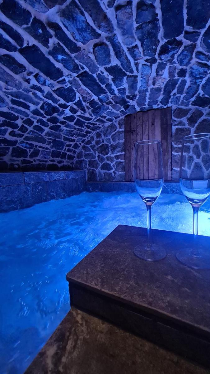 Ô Nuit Claire, superbe longère avec spa.