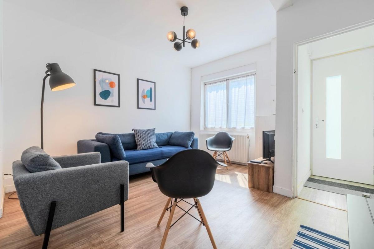 Roubaix - Beautiful 4 bedrooms house with terrace!