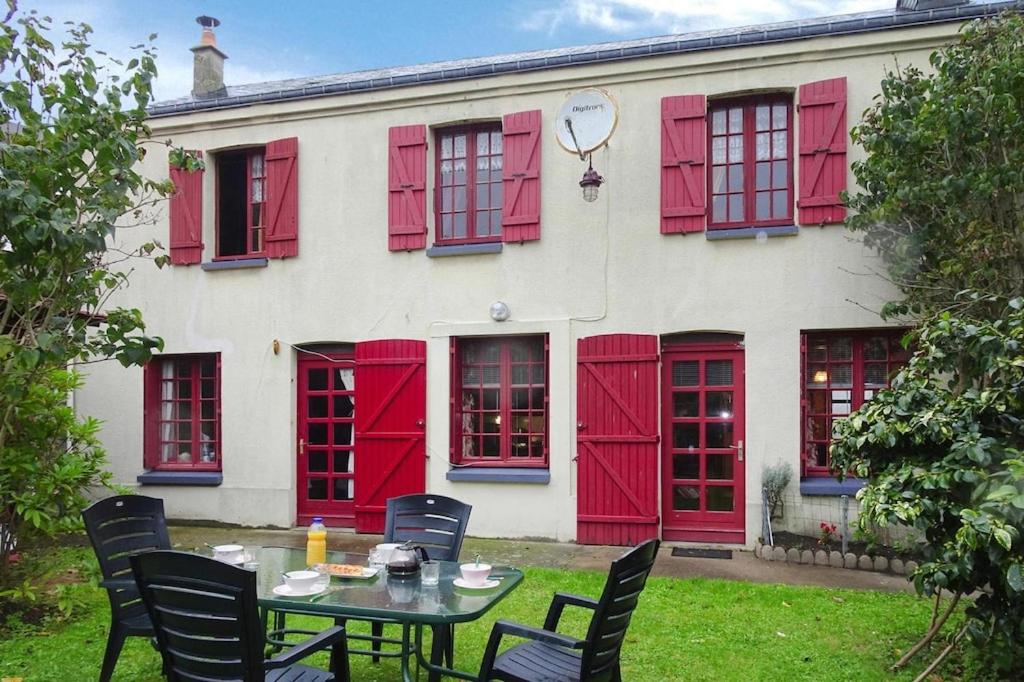 Semi-detached house, Etretat