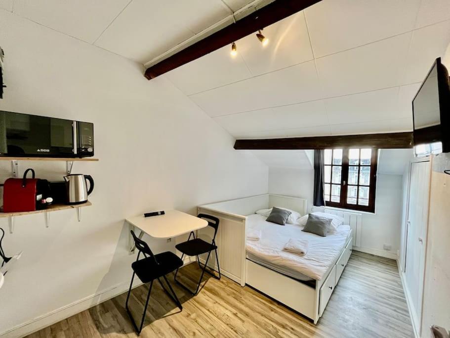 «Studio 2» rue Huchette - DABNB