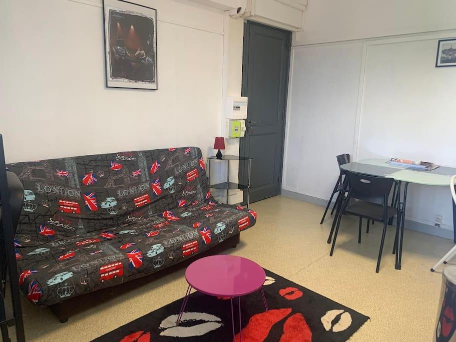 Studio 25