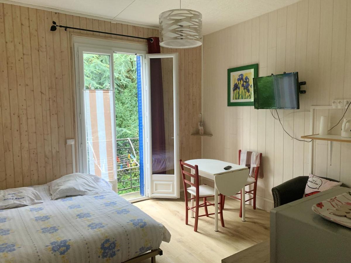 Studio confort a Neris les Bains 17 m² Parking inclus