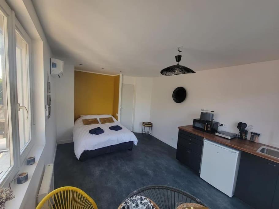 Studio Indépendant avec cours extérieure