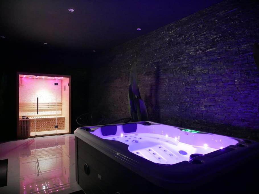 Villa à 1h15 de Paris, avec Piscine, Spa & Sauna