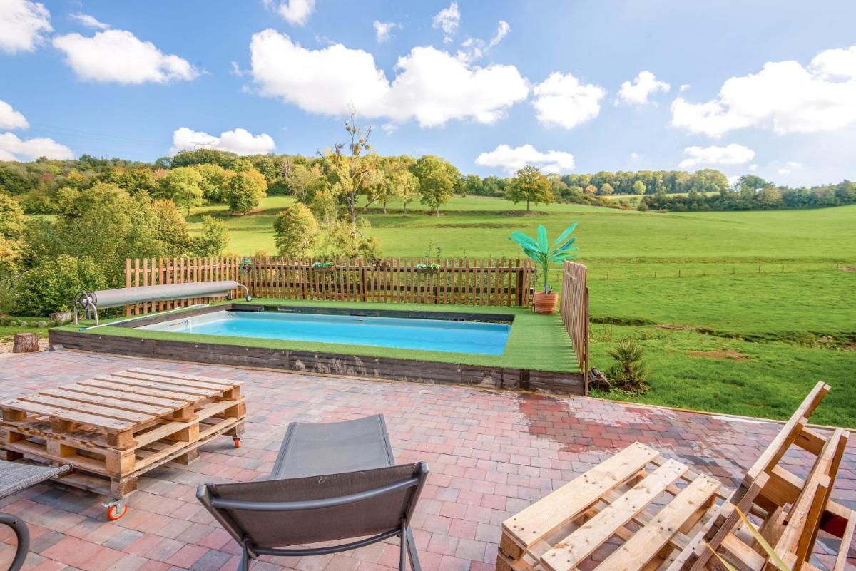Villa charmante et piscine privee a Sapogne et Feucheres