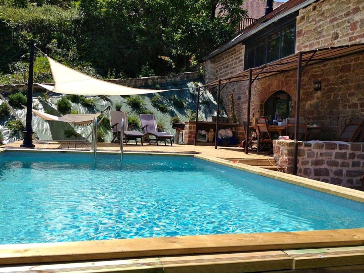 Villa spacieuse a Noailhac avec piscine privee