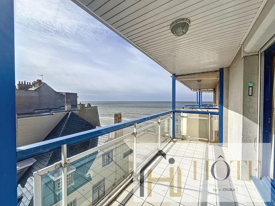 Vue Capitainerie , Charme & Confort en Bord de Mer